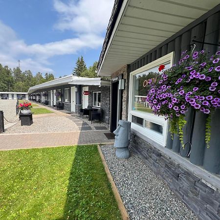 Mystic Isle Motel Wawa Exterior foto